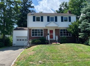 121 Morningside Rd, Verona, NJ 07044
