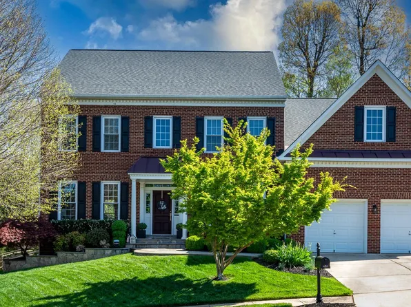 47412 Middle Bluff Pl, Sterling, VA 20165