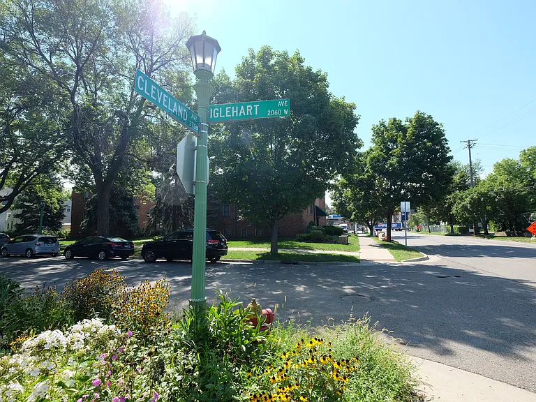 Iglehart Court — Photo 1