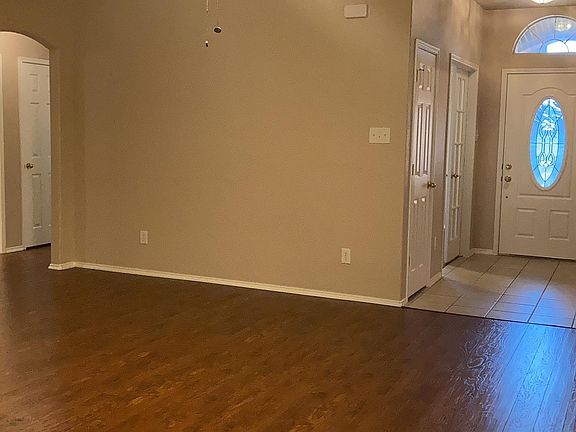 3rd image of 334 Hacienda Dr