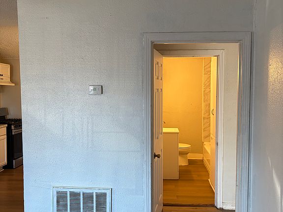 3rd image of 515 Overhill Dr