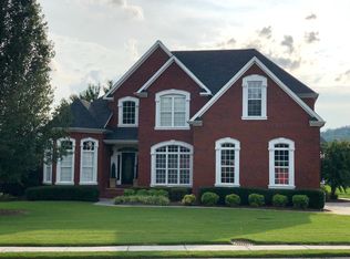 32 Champagne Cir, Ringgold, GA 30736