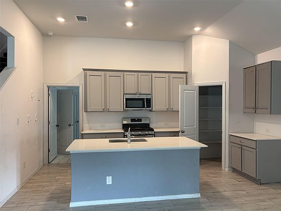 4th image of 108 Evening Star Ln