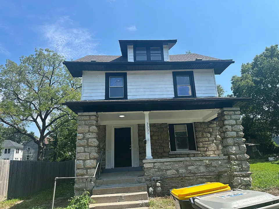 3331 S Benton Ave