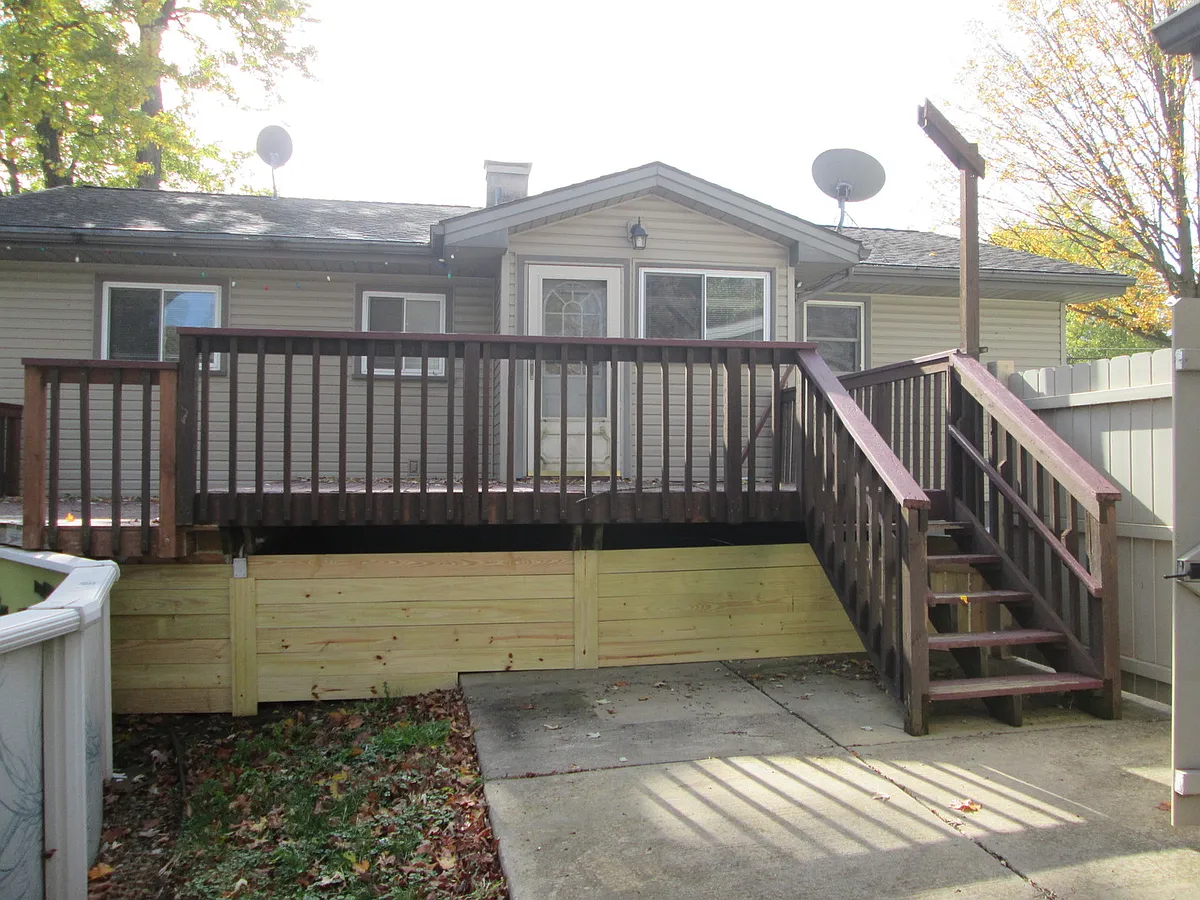 Building Photo - 3968 Staatz Dr