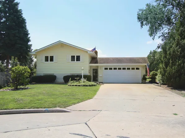 1615 W 7th Ave, Oshkosh, WI 54902