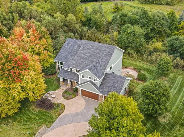 21761 Pine Tree Cir, Lakeville, MN 55044