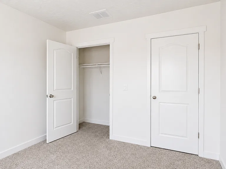 983 W Fox Run Ave — Photo 24