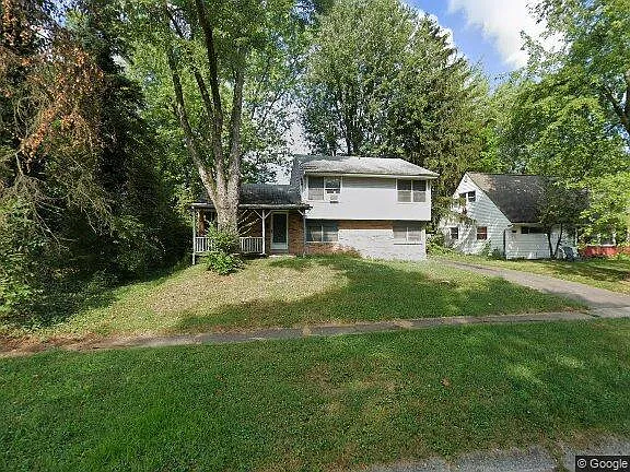 1625 Simpson Dr photo 1