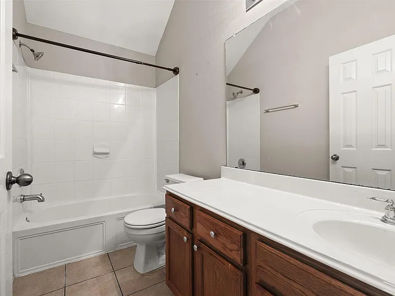 7611 Waterlilly Ln — Photo 20