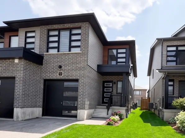 51 Wilkinson Ave, Cambridge, ON N1S 0C5