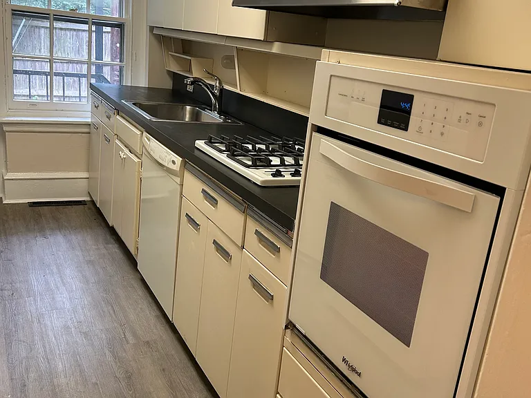 139 Rutgers Ave #1 — Photo 5