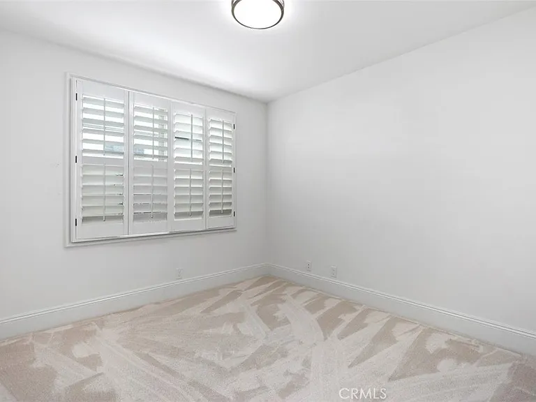 17 Colonial Dr — Photo 14