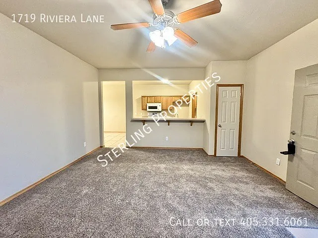 1719 Riviera Ln — Photo 3