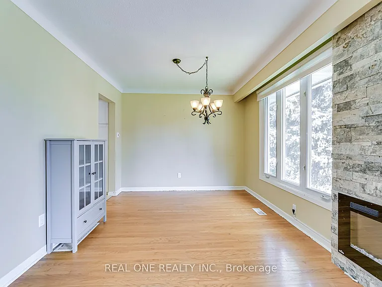 604 Bridle Wood — Photo 10