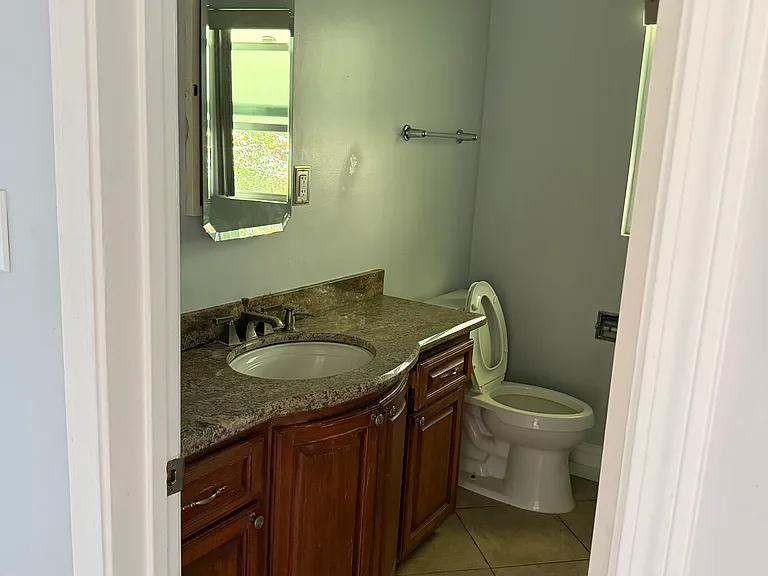 10506 Arrington Ave #3 — Photo 8
