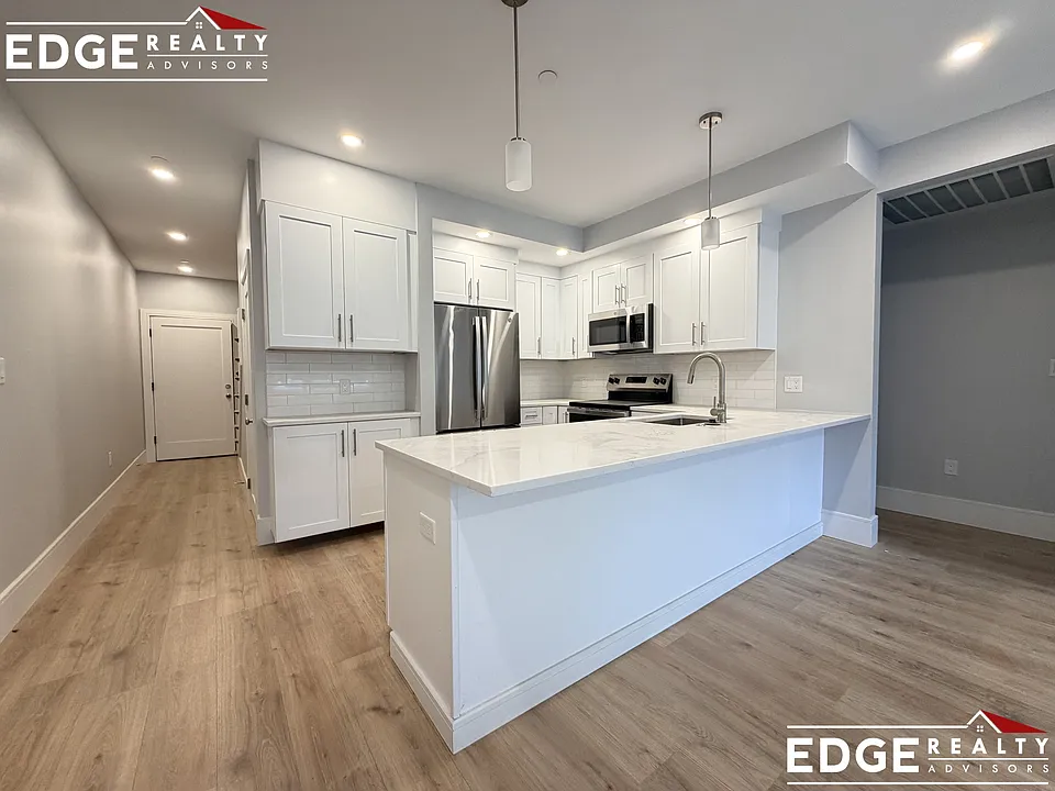 124 Kenrick St #8A