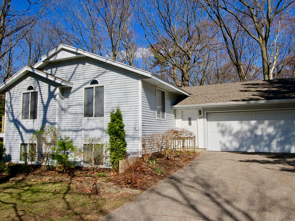 1st image of 779 Maywood Ave