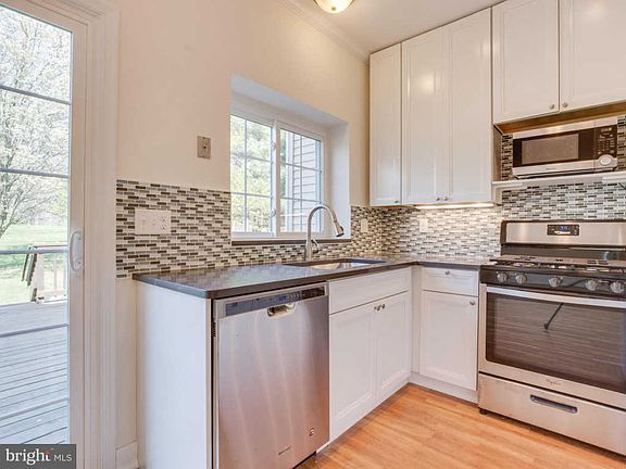 4th image of 12114 Wedgeway Ct