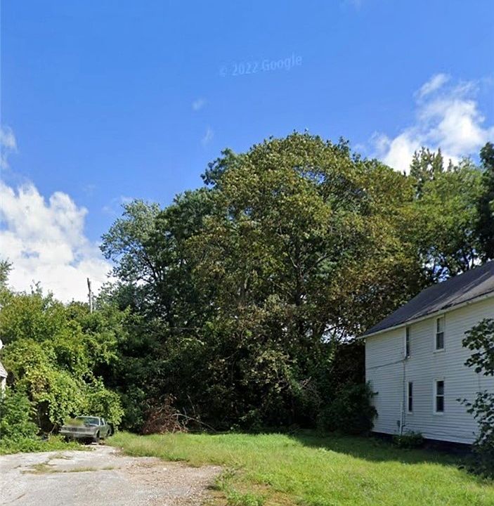 1st image of 2291 E 90th St