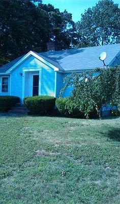 2nd image of 206 Thatcher St