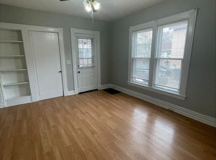 913 Oak St APT B, Kalamazoo, MI 49008