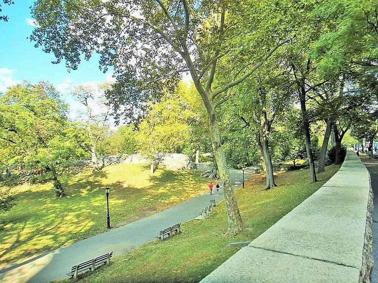 104 Riverside Dr #2B — Photo 17