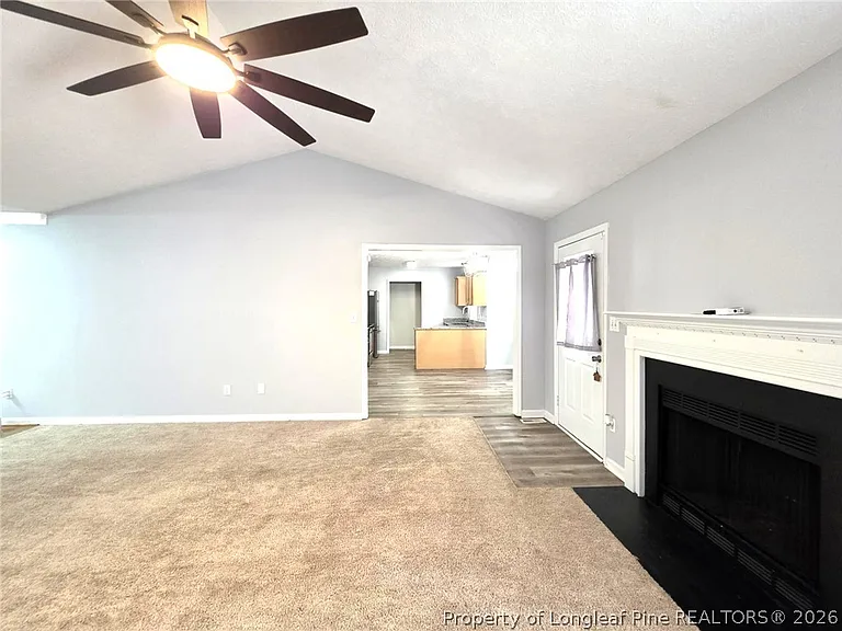 910 Foxhunt Ln — Photo 9