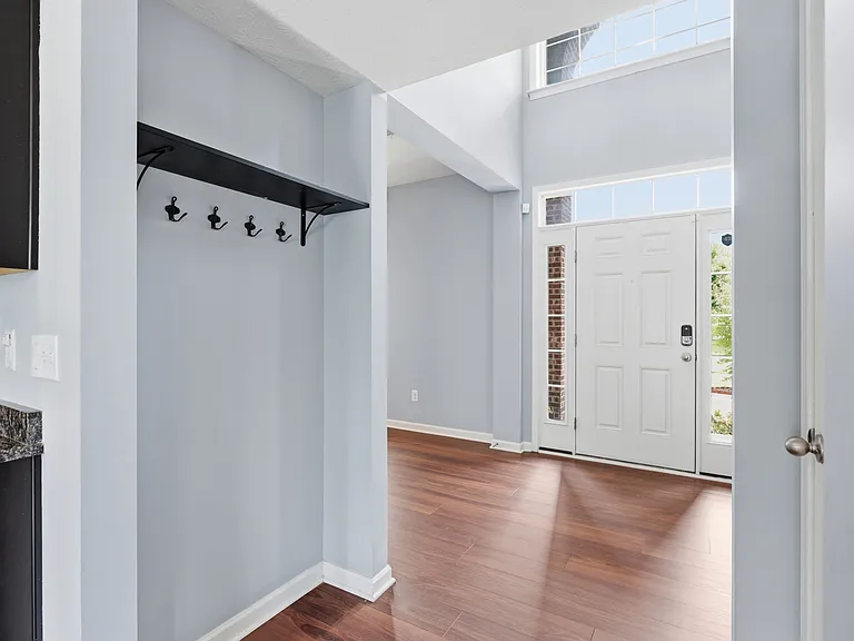 12250 Eddington Pl — Photo 6