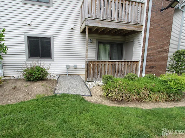4707 Ravens Crest Dr — Photo 5