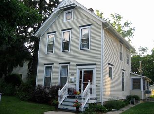 201 W Franklin St, Wheaton, IL 60187