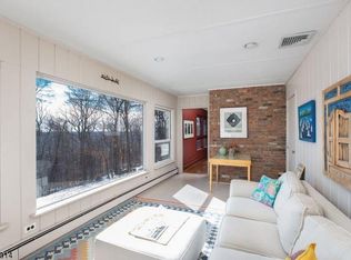 34 Rock Rd W, Green Brook, NJ 08812