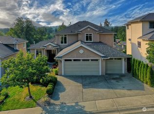 8220 NE 187th Way, Kenmore, WA 98028