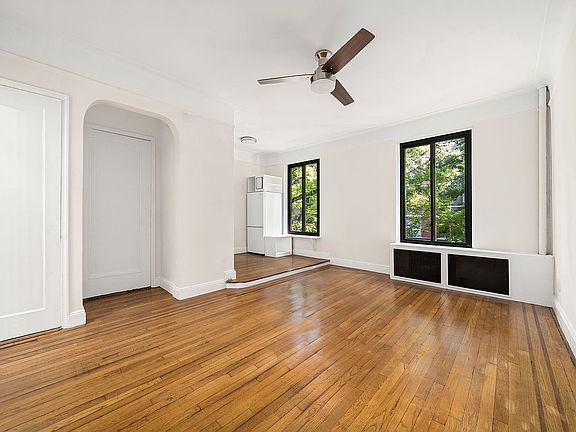 2nd image of 126 E 30th St APT 3B