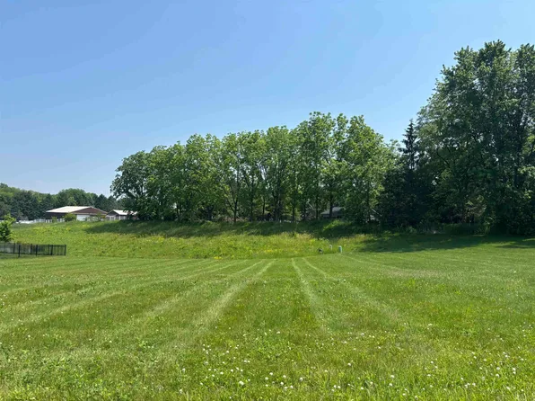 725 Schewe Rd, Middleton, WI 53562