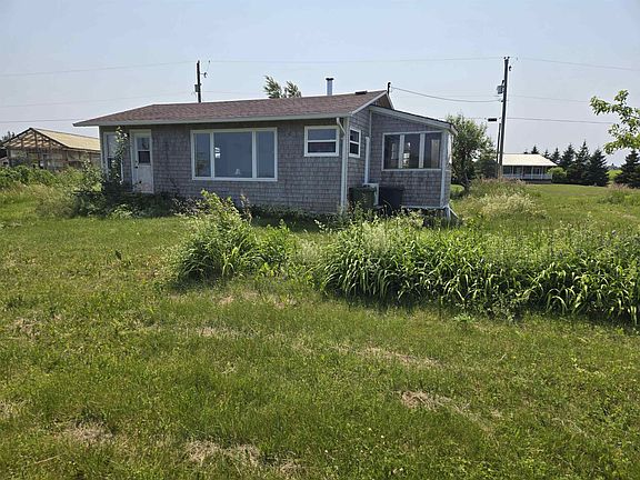 2nd image of 44 Summer Village Rd