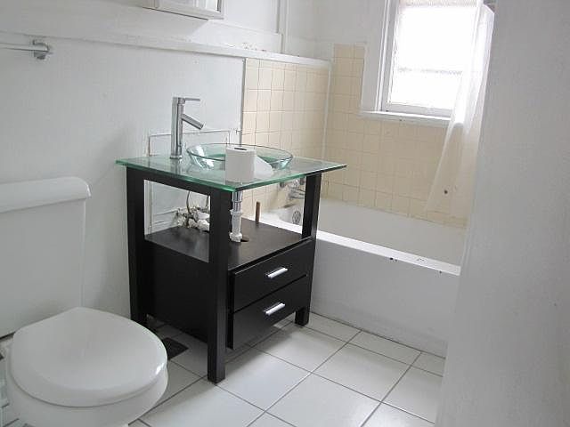 1st image of 1317 W Melrose St #2