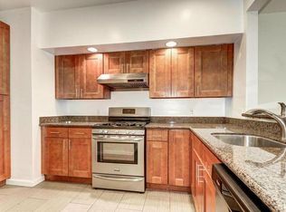 713 8th St NE, Washington, DC 20002