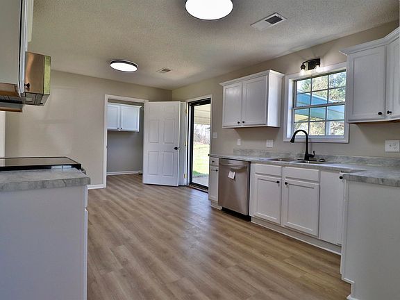 4th image of 297 Joe Barfield Rd