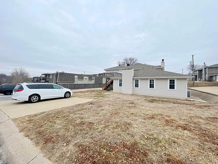 11004 NW Player Dr — Photo 33