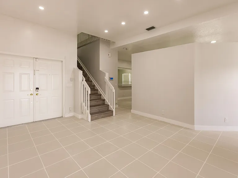 6292 NW 40th Ave — Photo 14