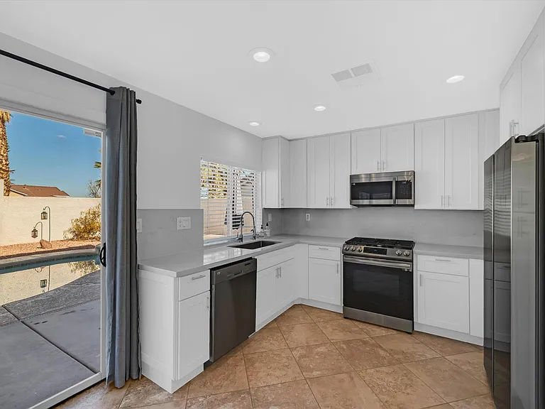 10232 Anoka Ave — Photo 19