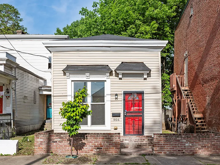 906 S Shelby St — Photo 2