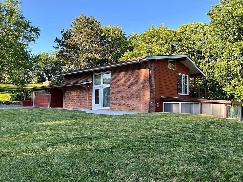 1st image of 1589 East Young Drive