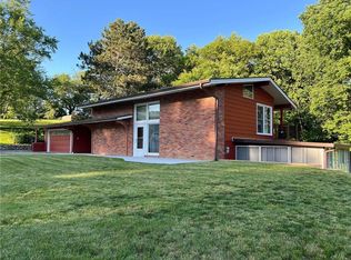 1589 E Young Dr, Onalaska, WI 54650