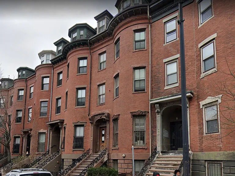 702 Massachusetts Ave #9 — Photo 4