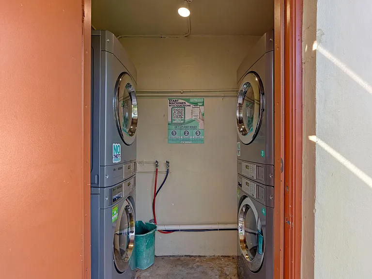309 NE 16th St #4 — Photo 17