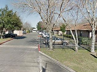 1915 N Wharton St, El Campo, TX 77437