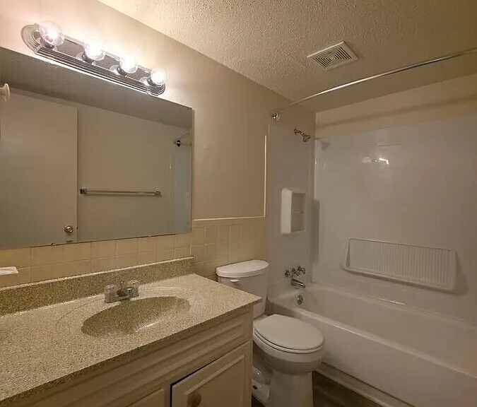 5031 NE Chouteau Trfy #512 — Photo 8