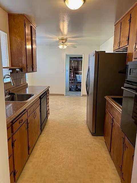 2 bed, 1800 sqft, $2,100 — Photo 3